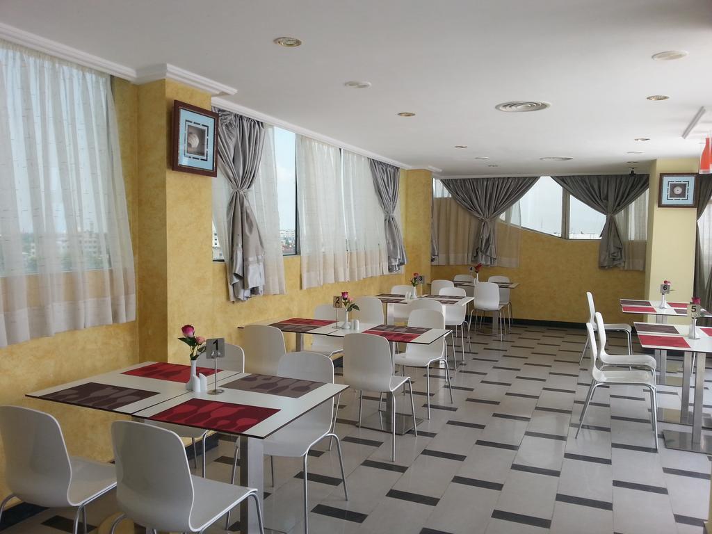 Benin Royal Hotel Котону Екстер'єр фото