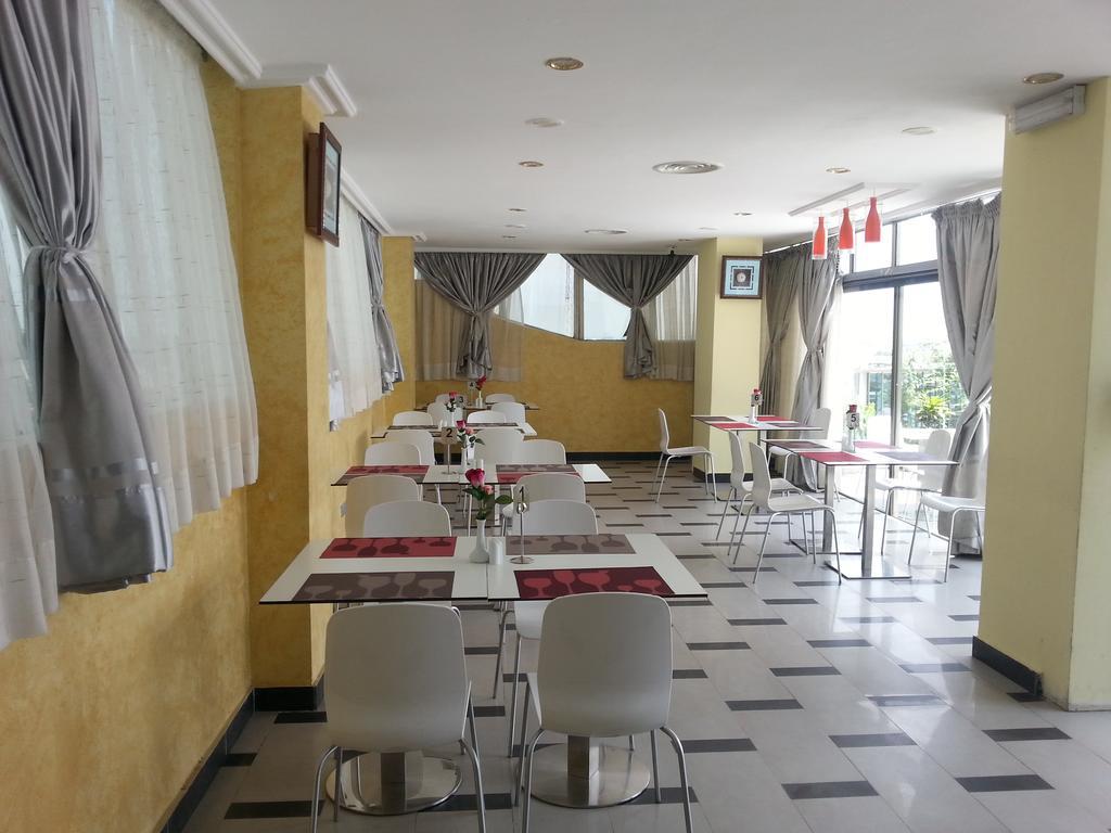 Benin Royal Hotel Котону Екстер'єр фото